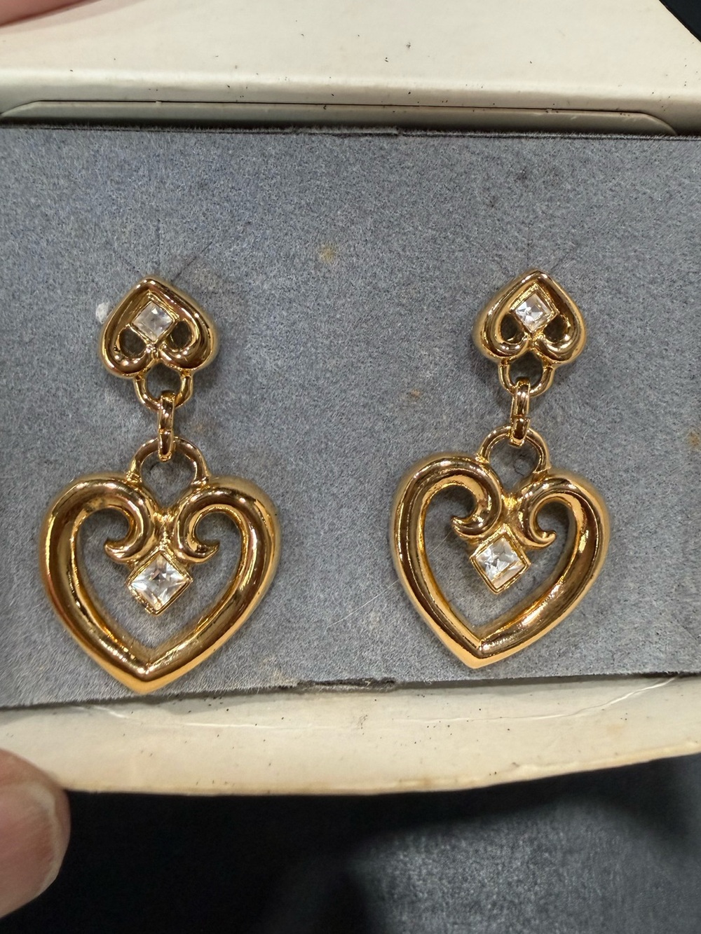 Vintage AVON  1997 “Heart Connection” Gold-Tone Heart Drop Earrings